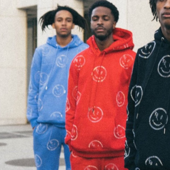 RETROVERT 2XL RED RHINESTONE HOODIE - Picture 1 of 6